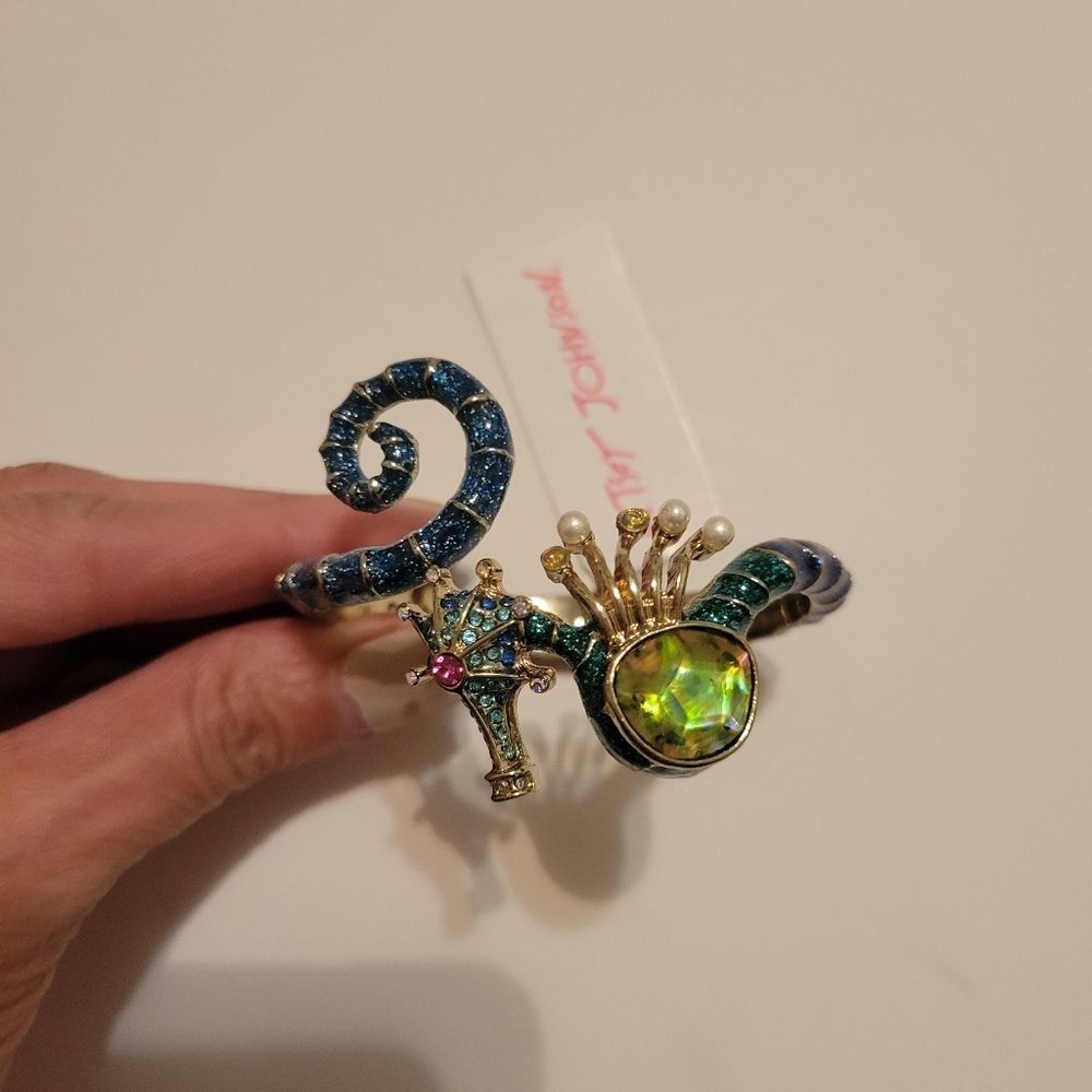 Betsey Johnson Seahorse‎ Bangle Bracelet NWT Whimsy Fairy Girly